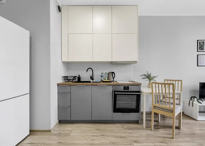 Apartmán Wlochy Klinkierowa Comfort By Bookinghost