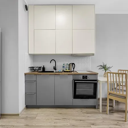 Appartement Wlochy Klinkierowa Comfort By Bookinghost