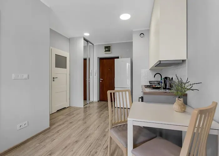 Lägenhet Wlochy Klinkierowa Comfort By Bookinghost Warszawa